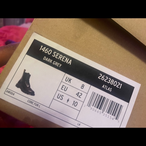 BRAND NEW DR. MARTENS 1460 BLACK BOOTS - Picture 4 of 4